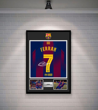 F. Torres Signed Barcelona Shirt (Poster)